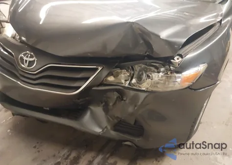 2010 Toyota Camry Le z USA, uszkodzony, nr VIN 4T4BF3EK0AR084769